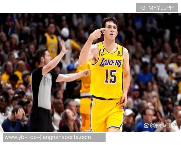 阿里纳斯称詹姆斯现为东契奇的定点投手预计还能继续征战两年